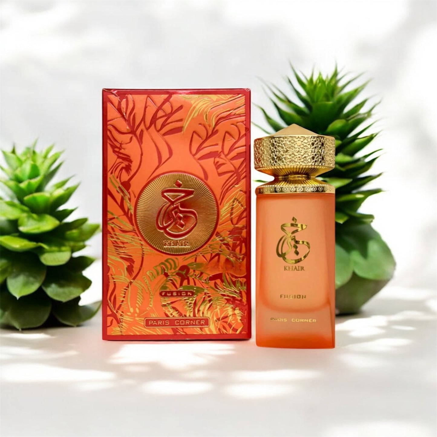 Perfume unisex Khair Fusion de Paris Corner en frasco elegante de 100 ml, fragancia floral frutal con lichi, rosa y sándalo.